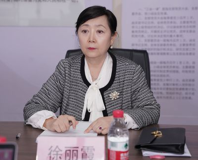 綺惠動態(tài)|重慶市律師協會副會長徐麗霞一行蒞臨我所考察指導工作!